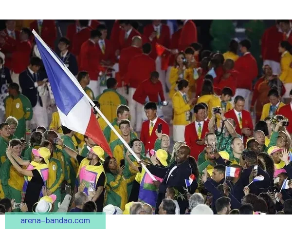 2026世界杯加拿大赛场精彩对决与全球球迷狂欢盛况揭秘