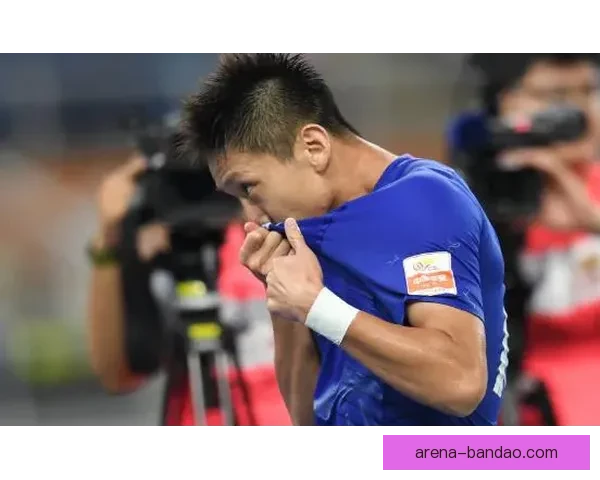 特雷-杨为新东家仅出战五场奇才宣布右股四头肌受伤暂未确定复出时间